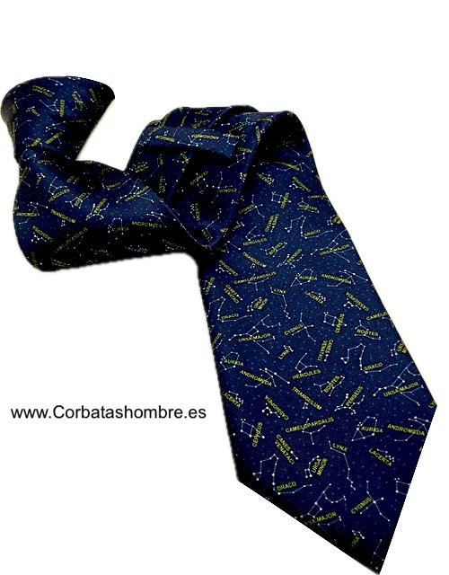 CORBATA AZUL CON ESTRELLAS Y EL NOMBRE DE LAS CONSTELACIONES 