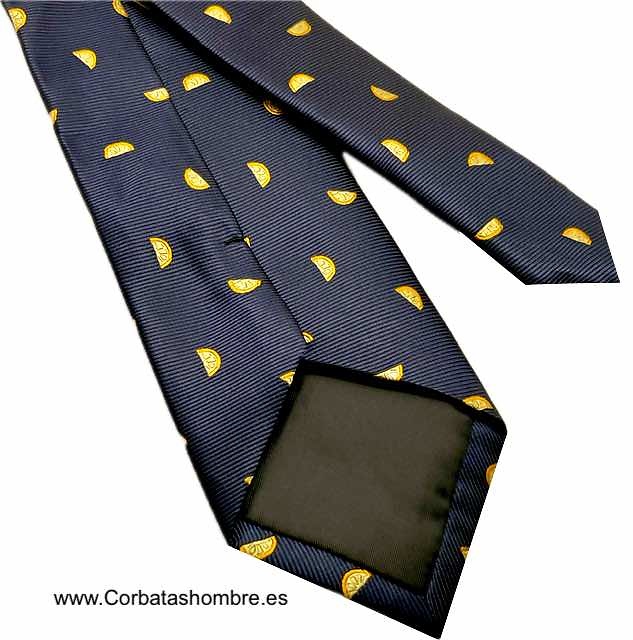 CORBATA DE NARANJAS A RODAJAS SOBRE AZUL MARINO 